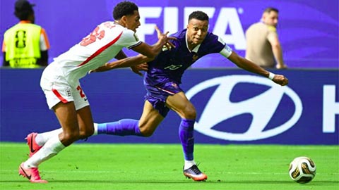 Zidane gây tranh cãi vì Mbappe